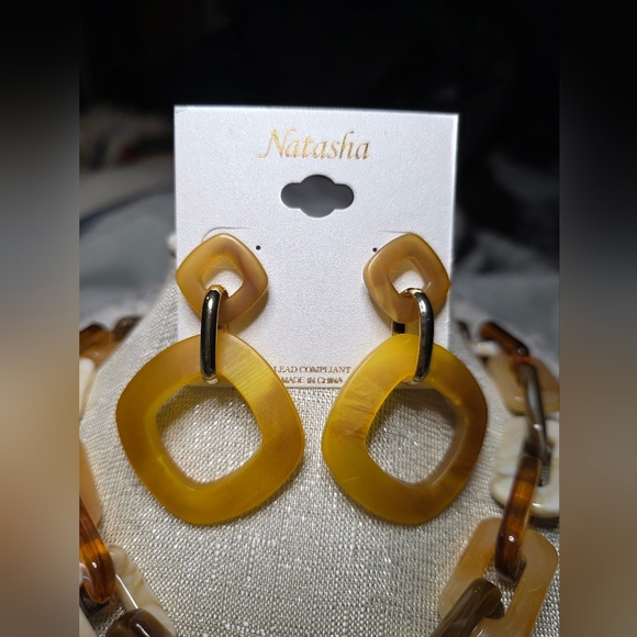 Natasha Couture Gold and Cream Earrings And Necklase Bundle - Picture 2 of 10